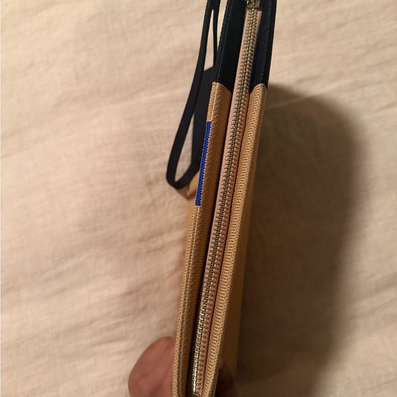 Rothy’s Black and Tan Clutch - Picture 3 of 6